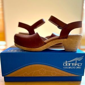 Dansko Maisie Clogs, size EU 39